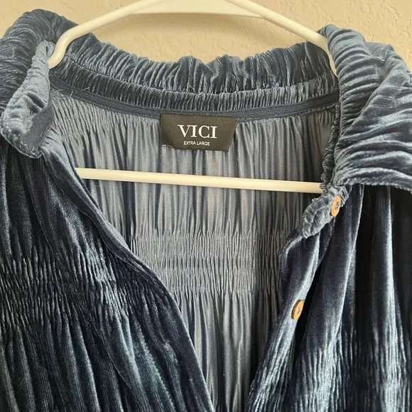 Vici velvet top - Picture 7 of 11